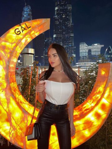 בתל אביב-אוקסנה